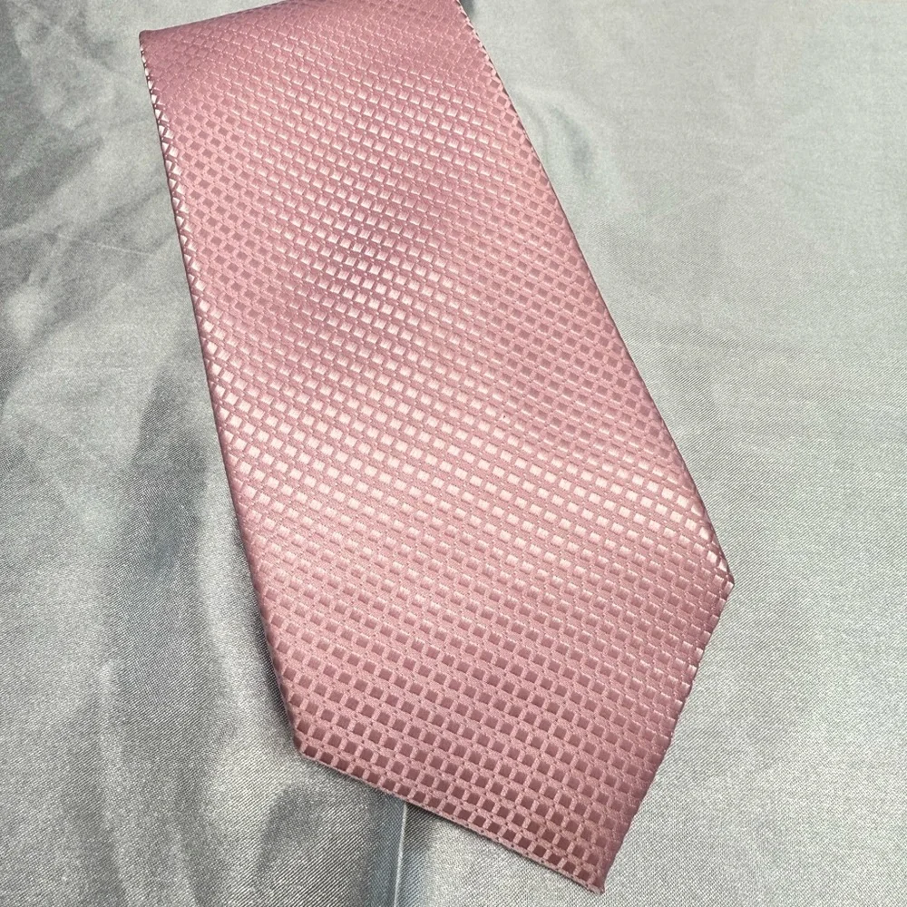 Wembley Pink Textured Men’s Neck Tie - Picture 1 of 3